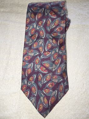 Vintage Men's Burgundy Multicolor Patterned Tie - Classic Statement Accessory